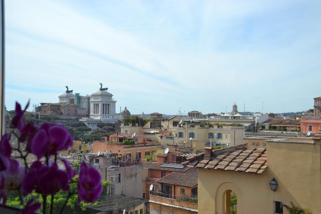 Apartment Penthouse Cardello Colosseum Rom